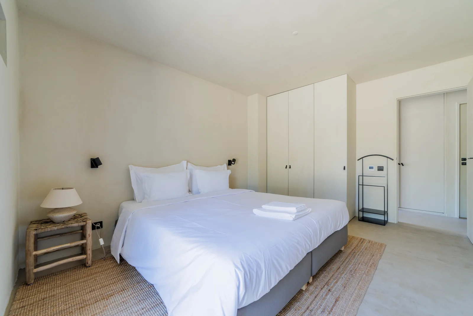 Casa Ansuz bedrooms, image 4